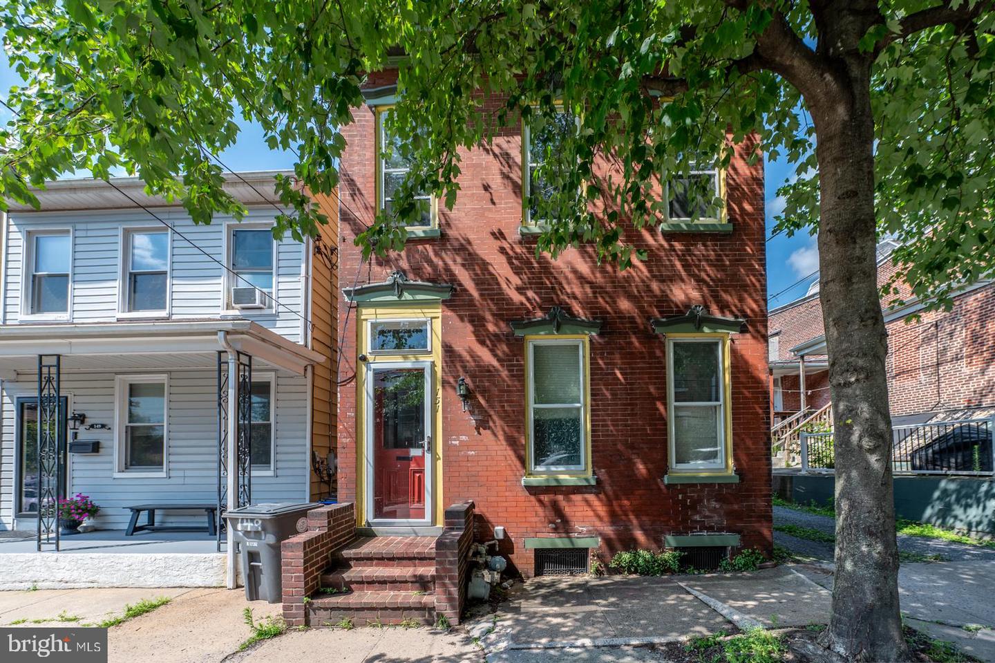 151 Chestnut St Property Photo 1