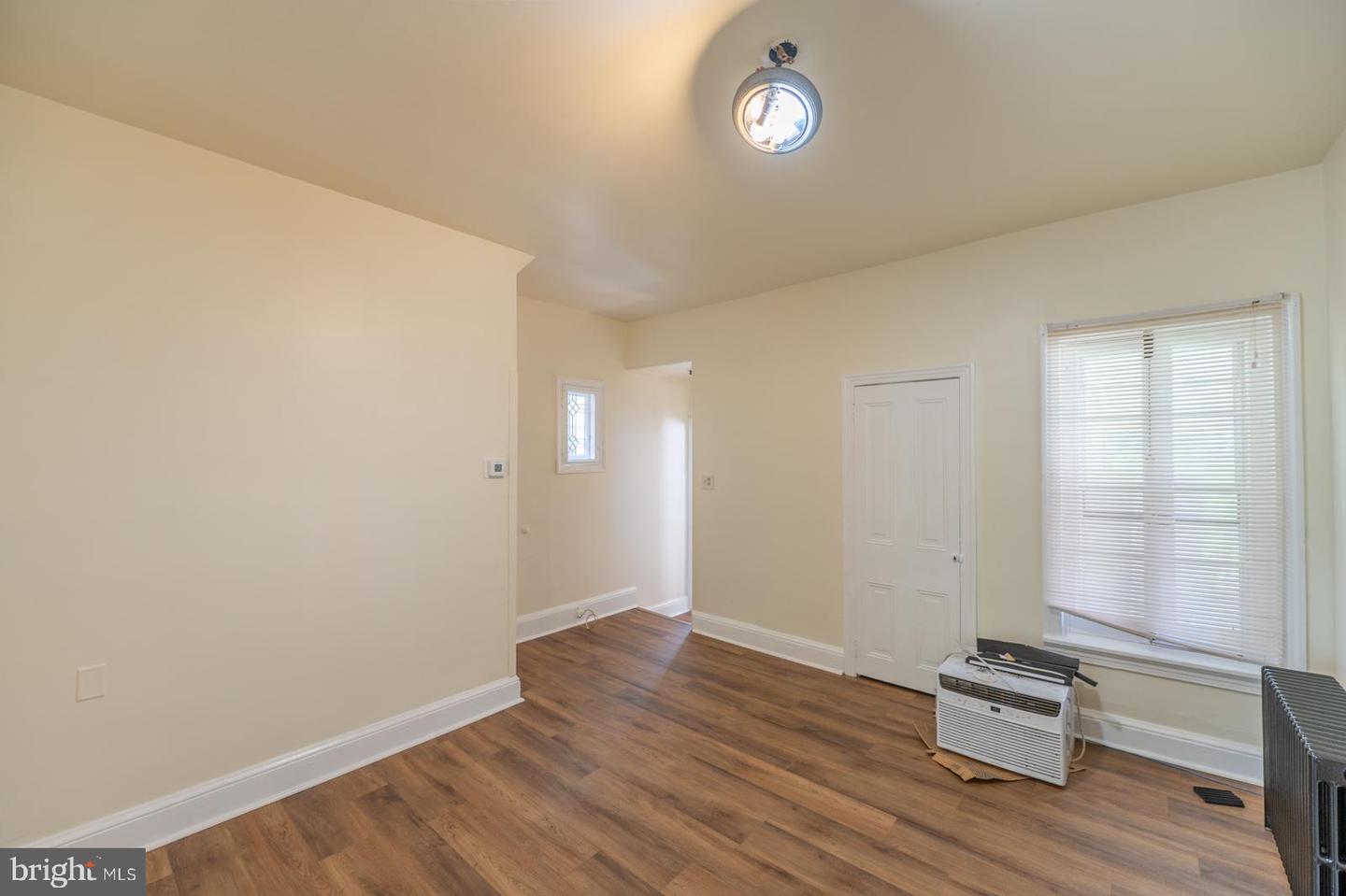 151 Chestnut St Property Photo 9