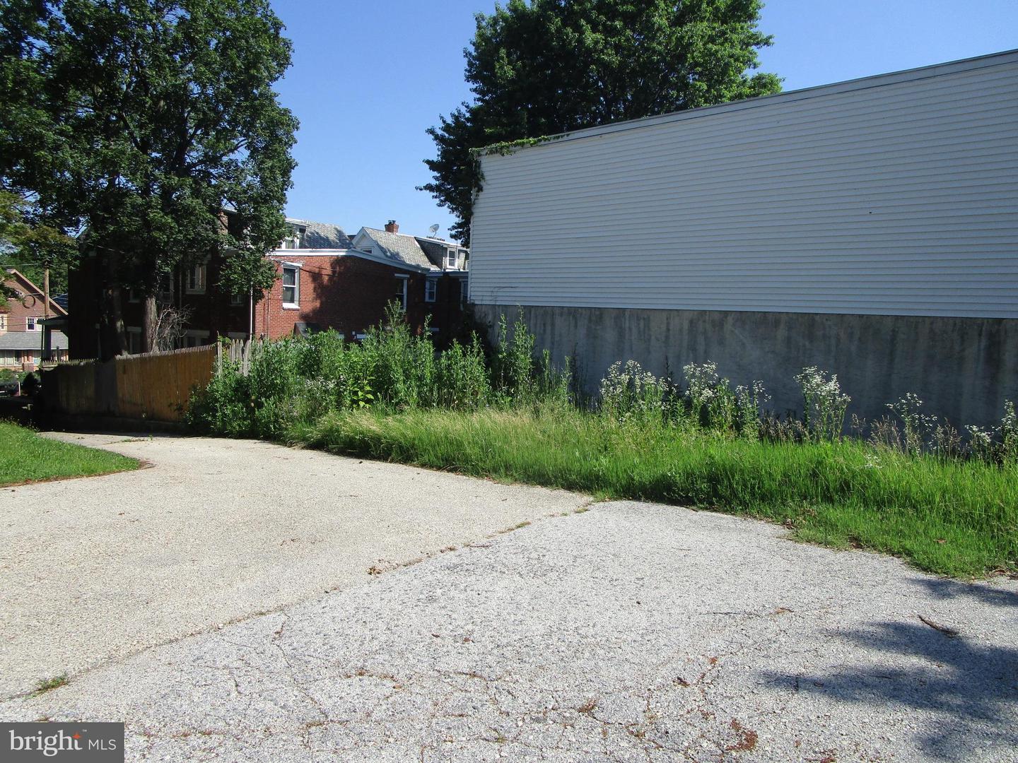 1326 Markley St Property Photo 6