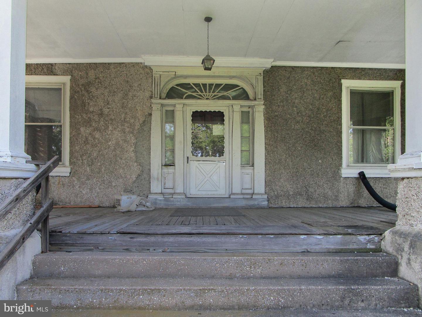 1326 Markley St Property Photo 17