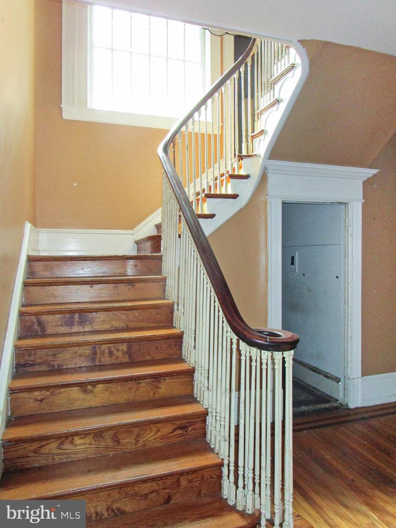 1326 Markley St Property Photo 26