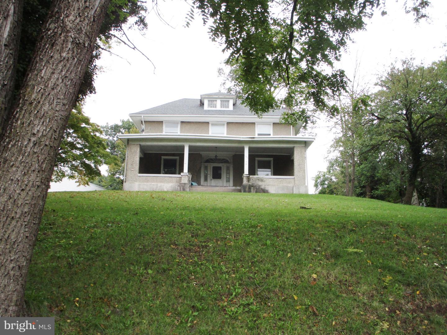1326 Markley St Property Photo 1
