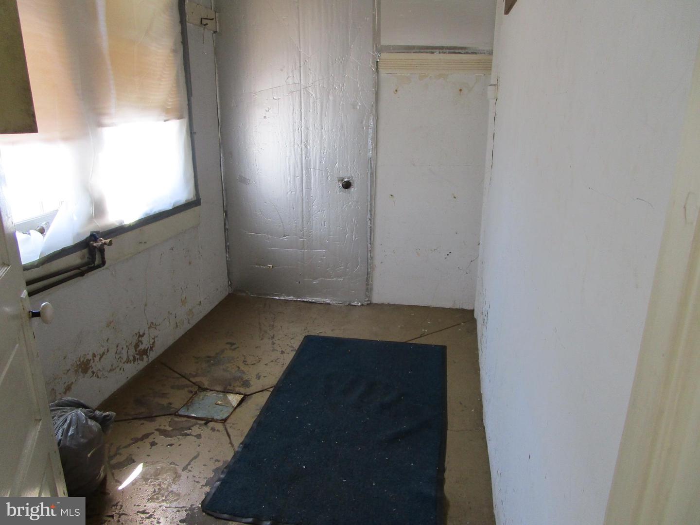 1326 Markley St Property Photo 14