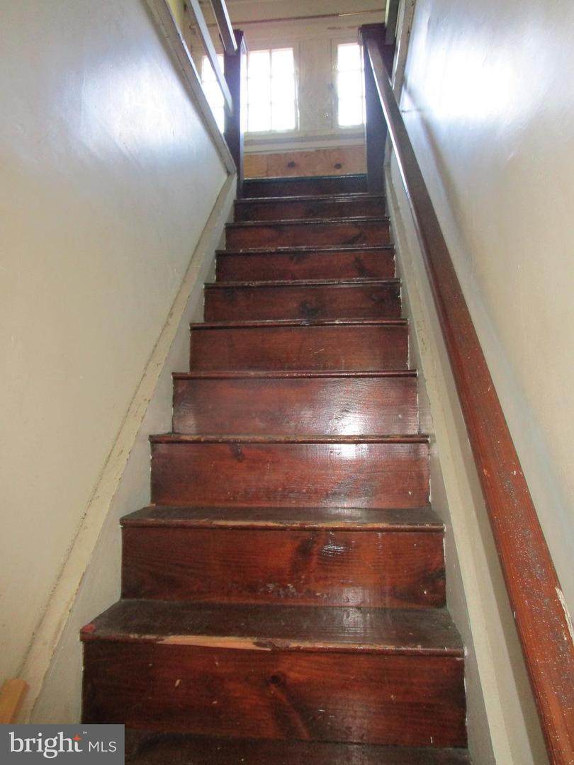 1326 Markley St Property Photo 24