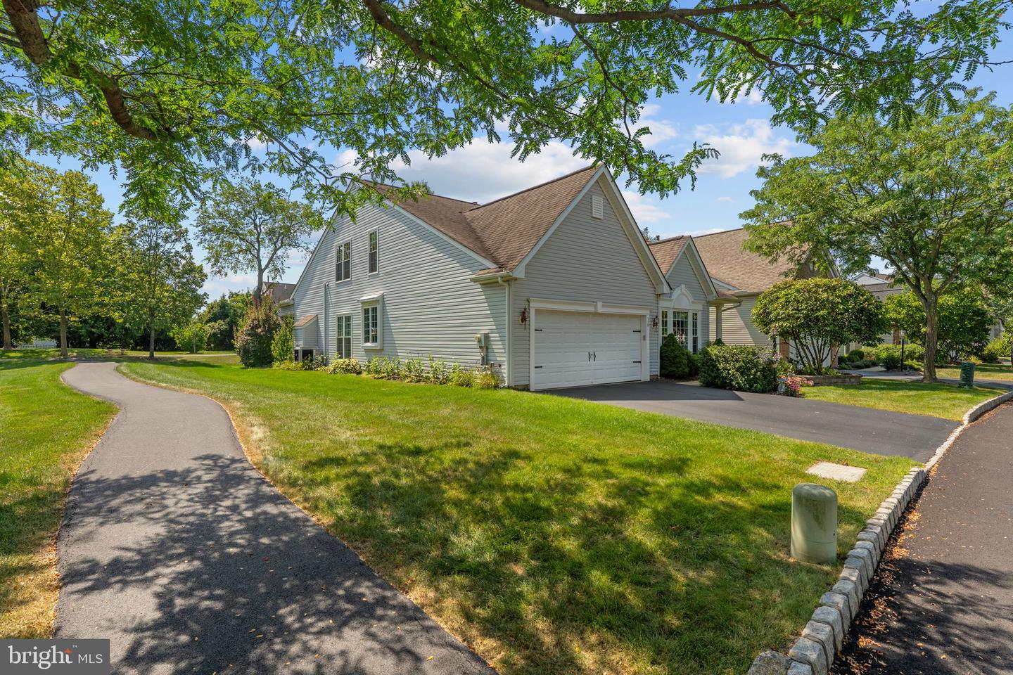 730 Twining Way Property Photo 4