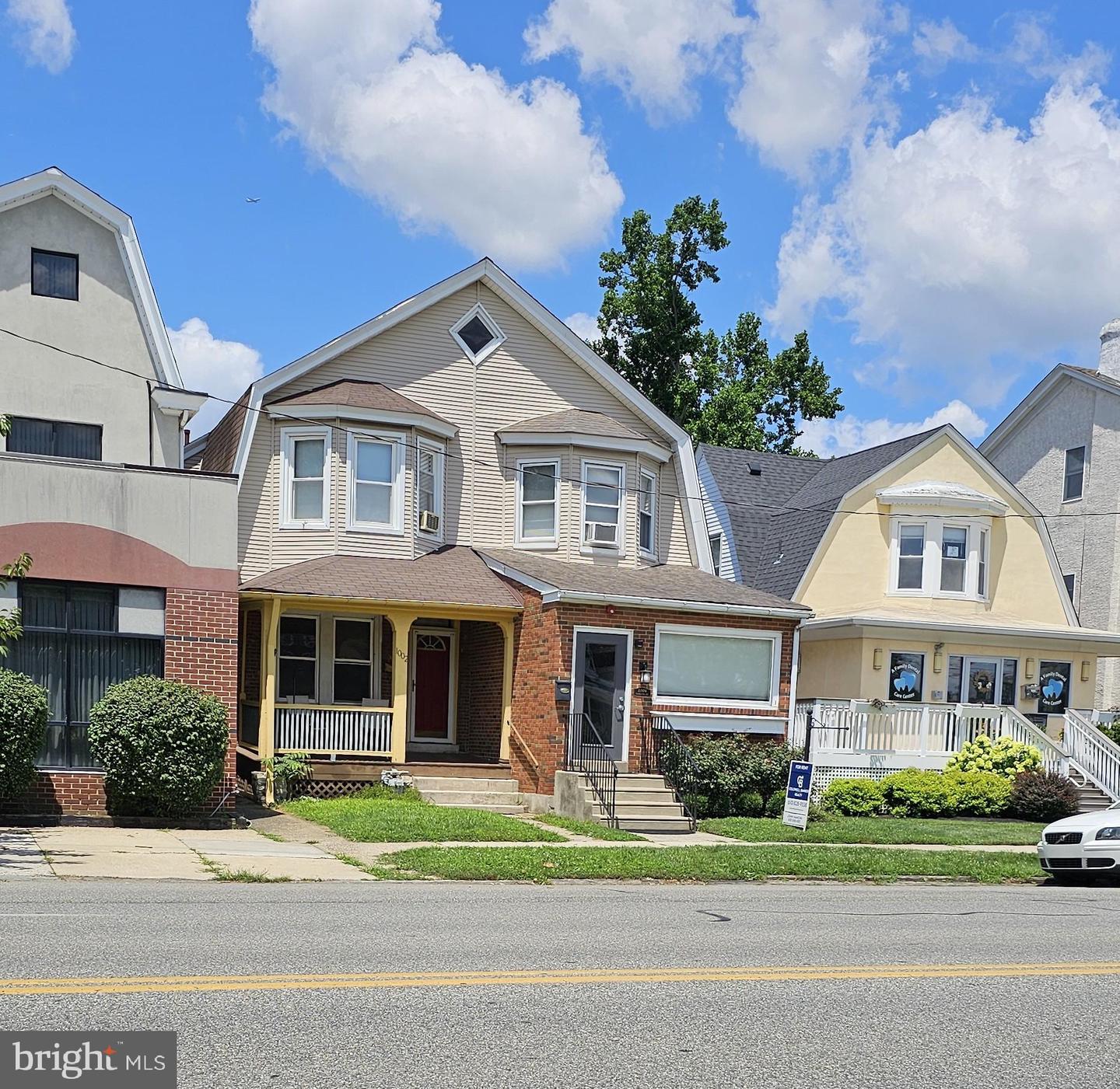 1004 Fayette St Property Photo 1