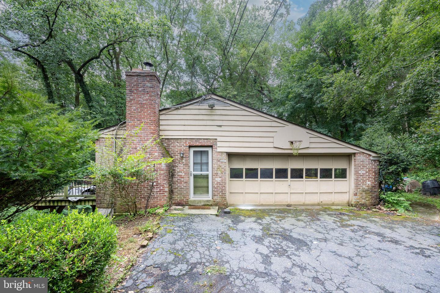 971 STEVENS LN