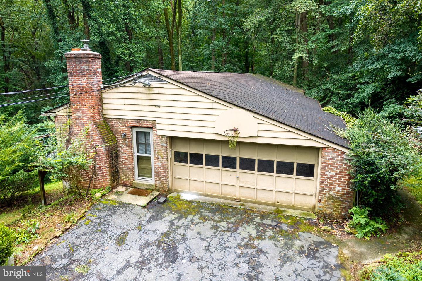 971 Stevens Ln Property Photo 2