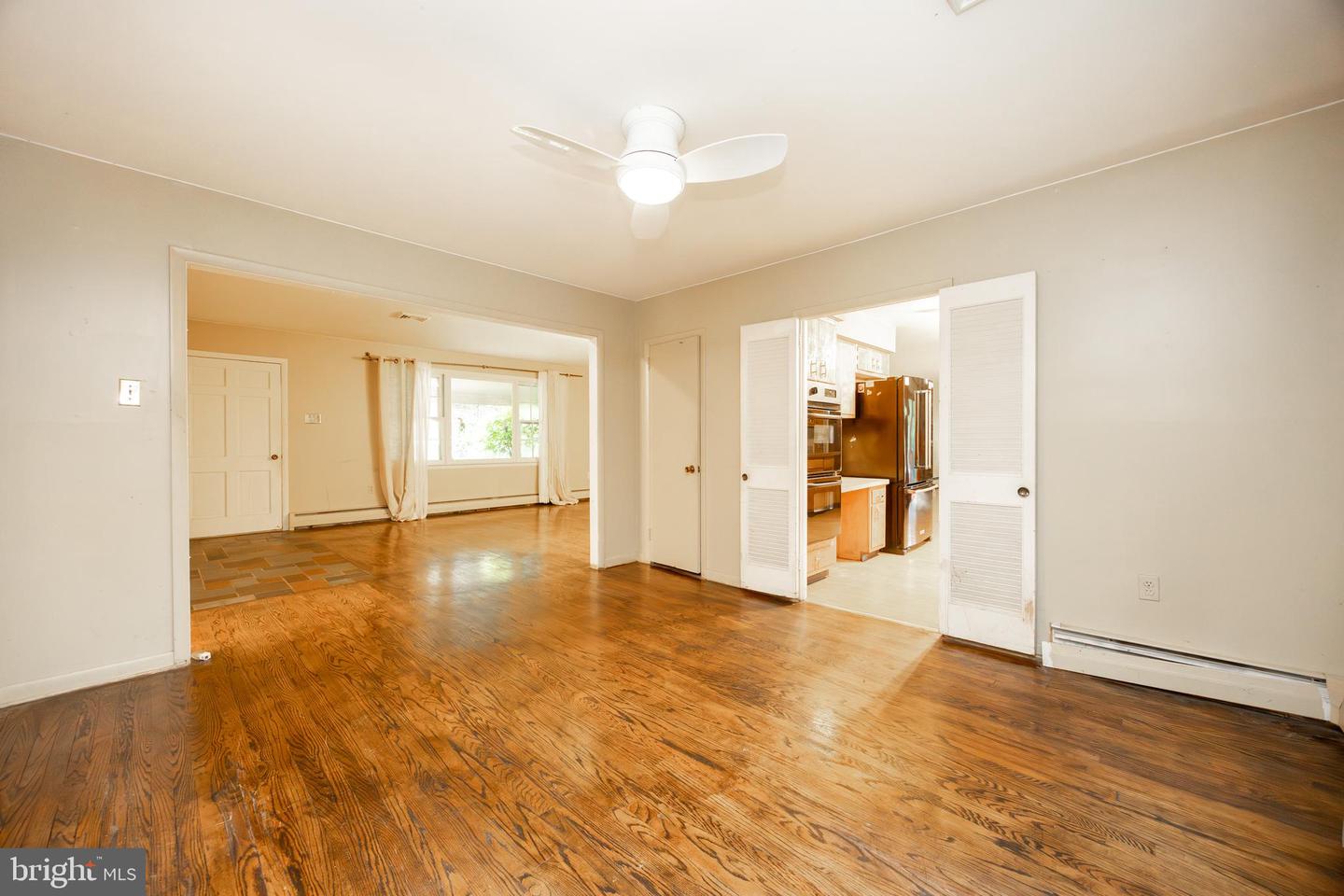 971 Stevens Ln Property Photo 8