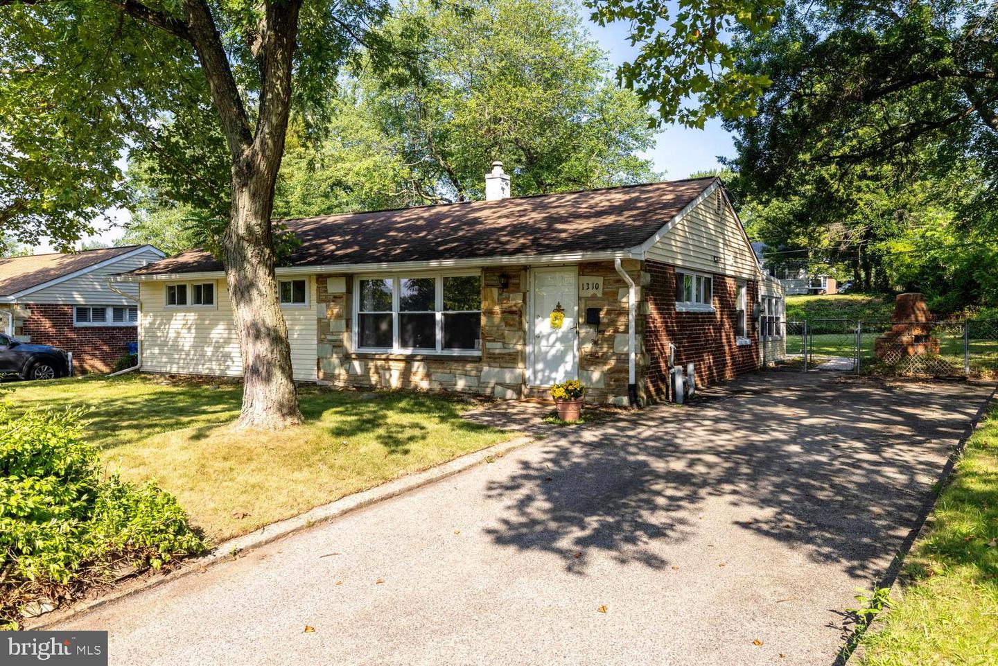 1310 Wunderland Property Photo 1