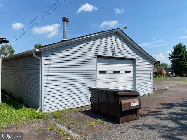 316 Penn St Property Photo 14