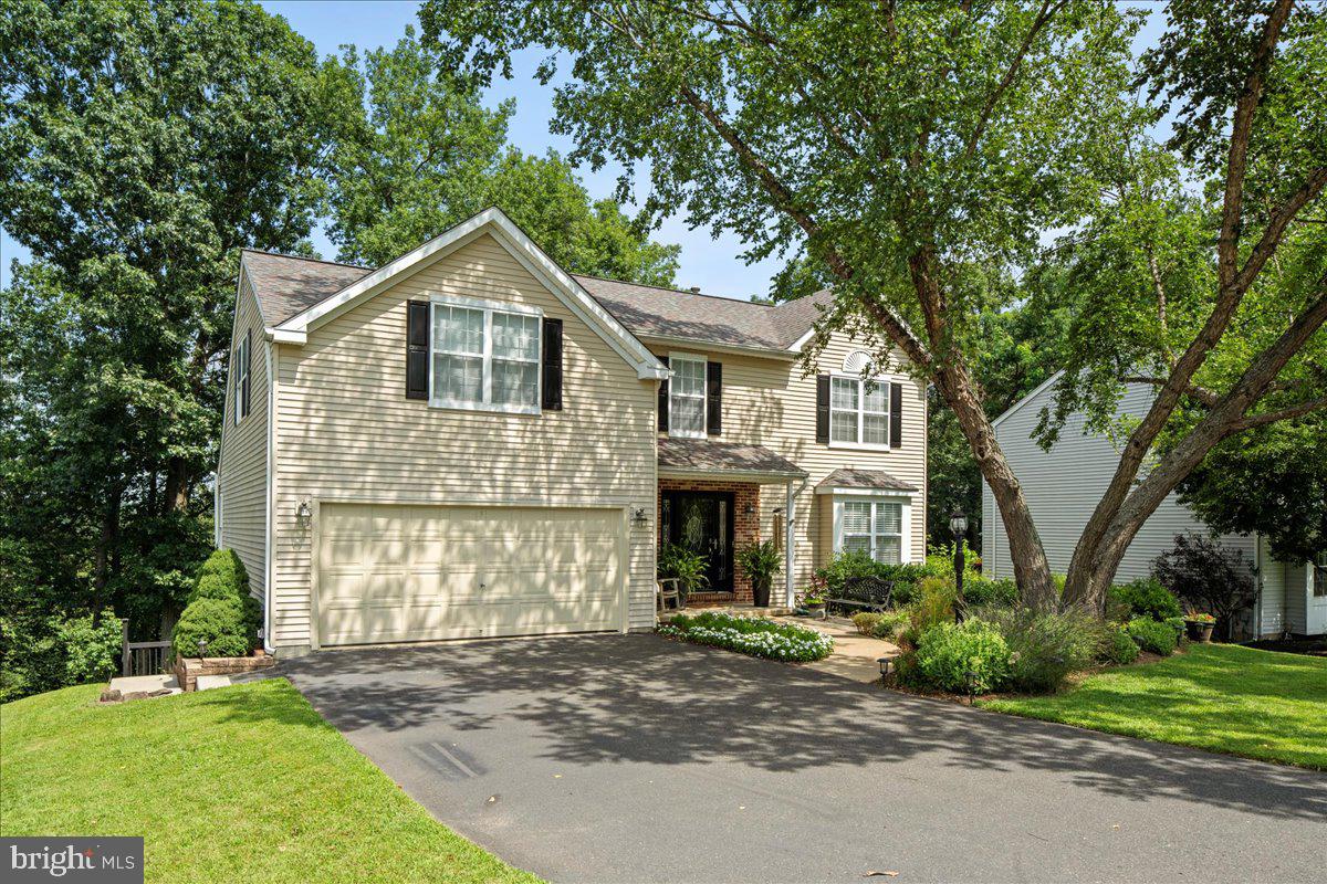 3043 Fairhill Dr Property Photo 1