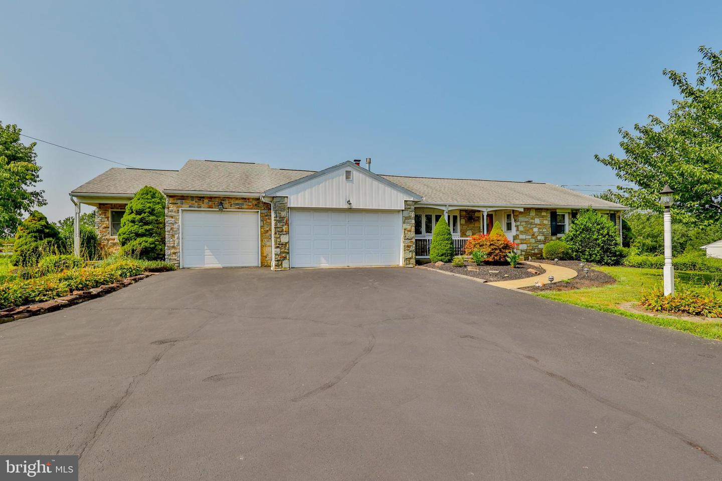 680 Allentown Rd Property Photo 1
