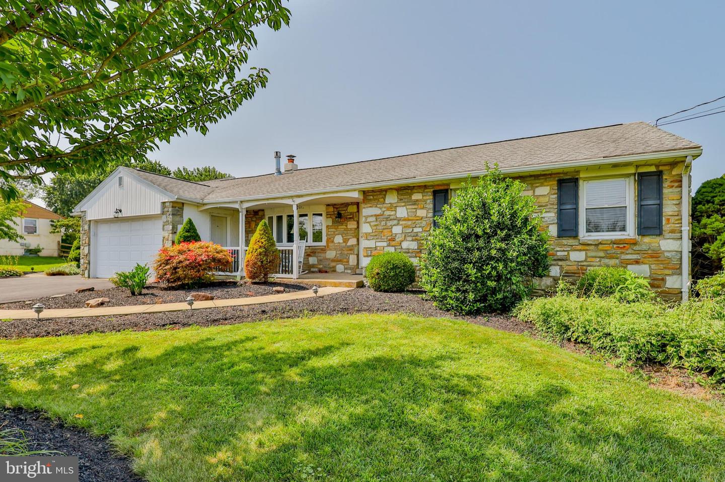 680 Allentown Rd Property Photo 2