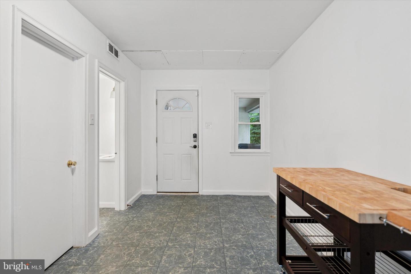 8008 Hammond Rd Property Photo 16