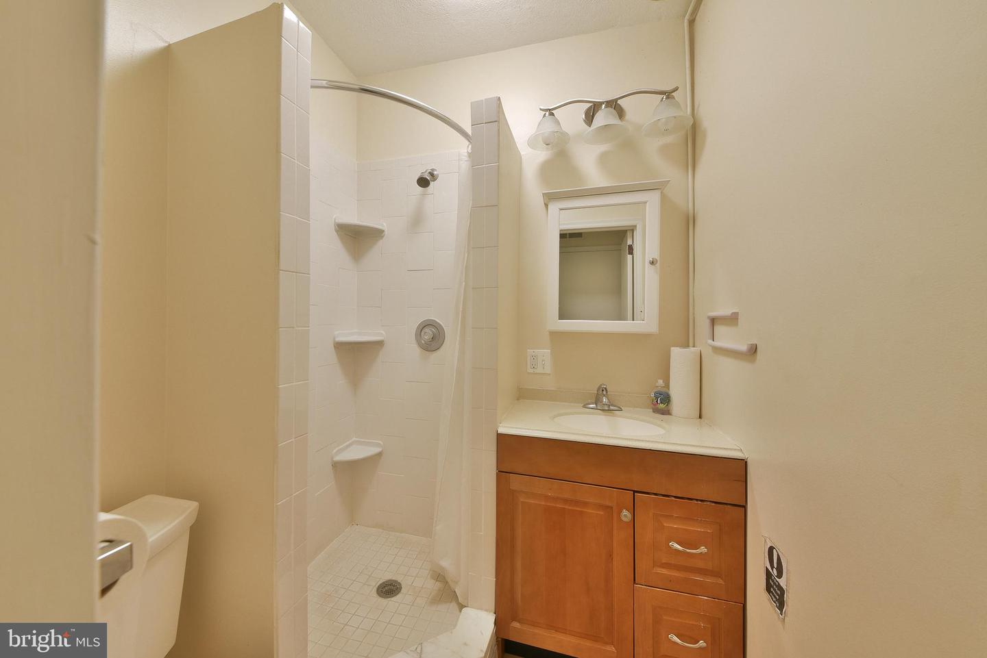 46 E Butler Ave #2nd Level Rear Property Photo 13