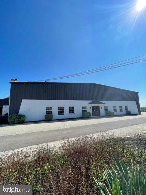 1600 Potshop Property Photo 1