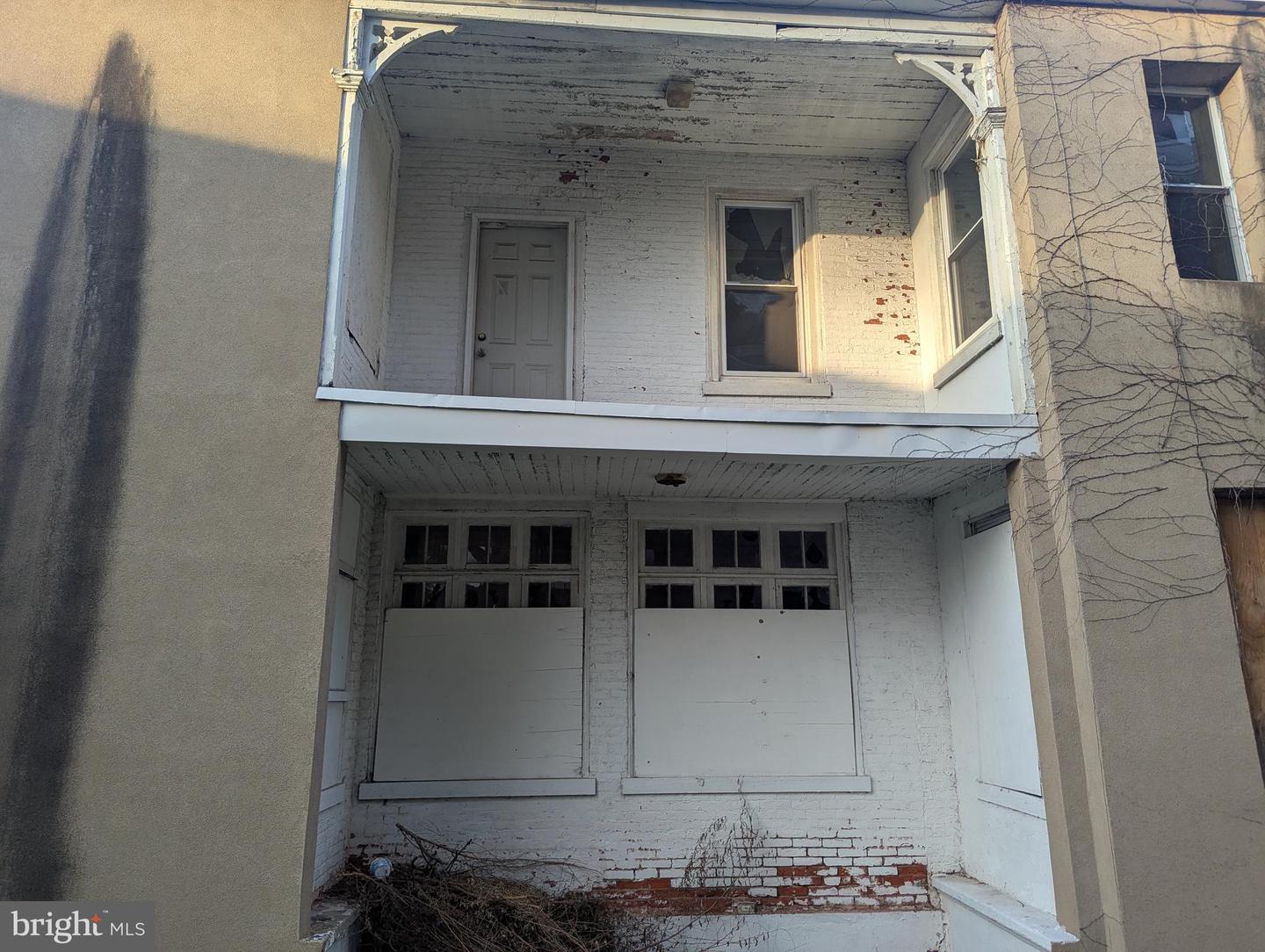 1009 Dekalb St Property Photo 12