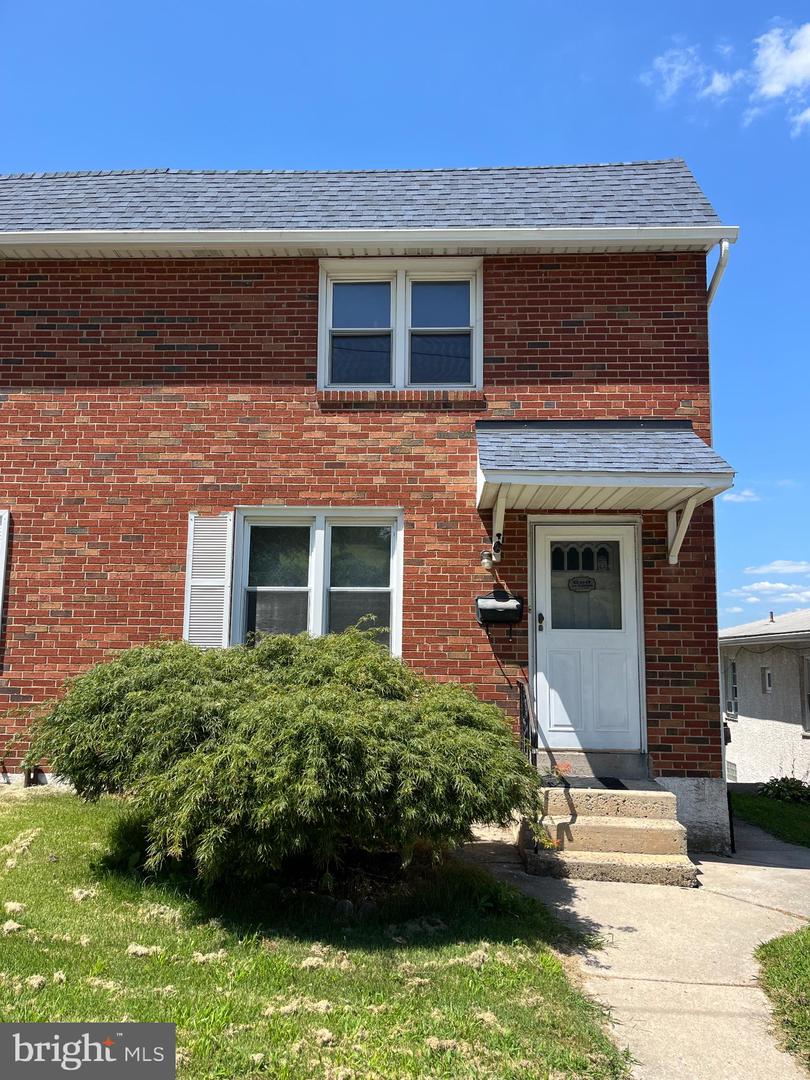 625 Grove St Property Photo 1