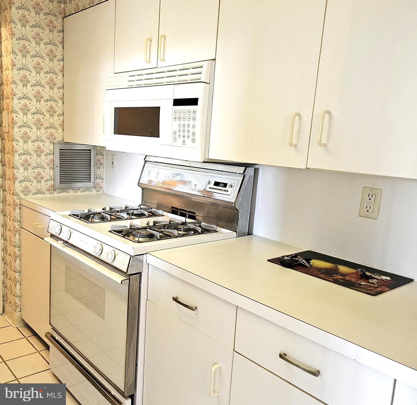 100 West Ave #407-s Property Photo 8