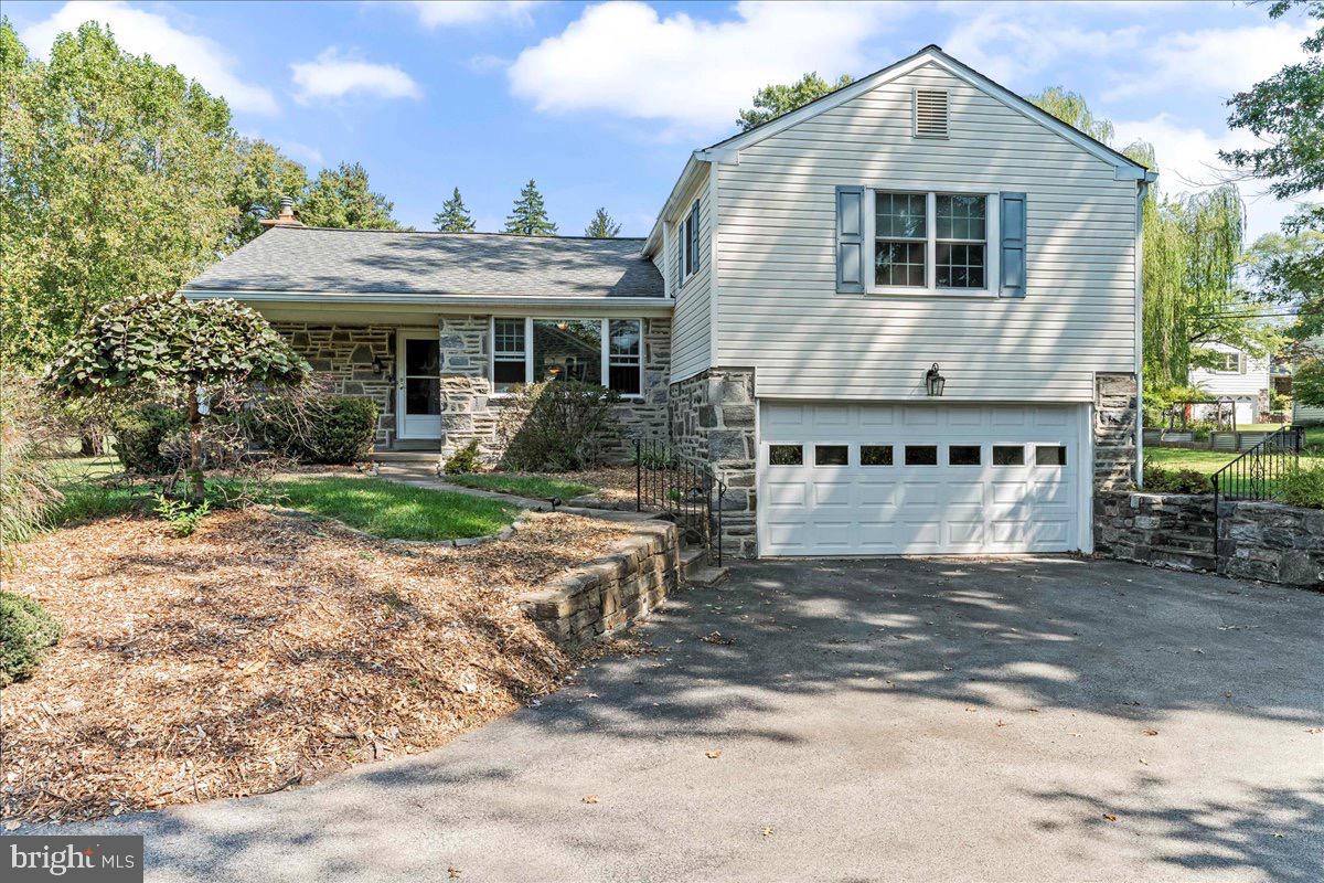 1014 Stonybrook Dr Property Photo 1