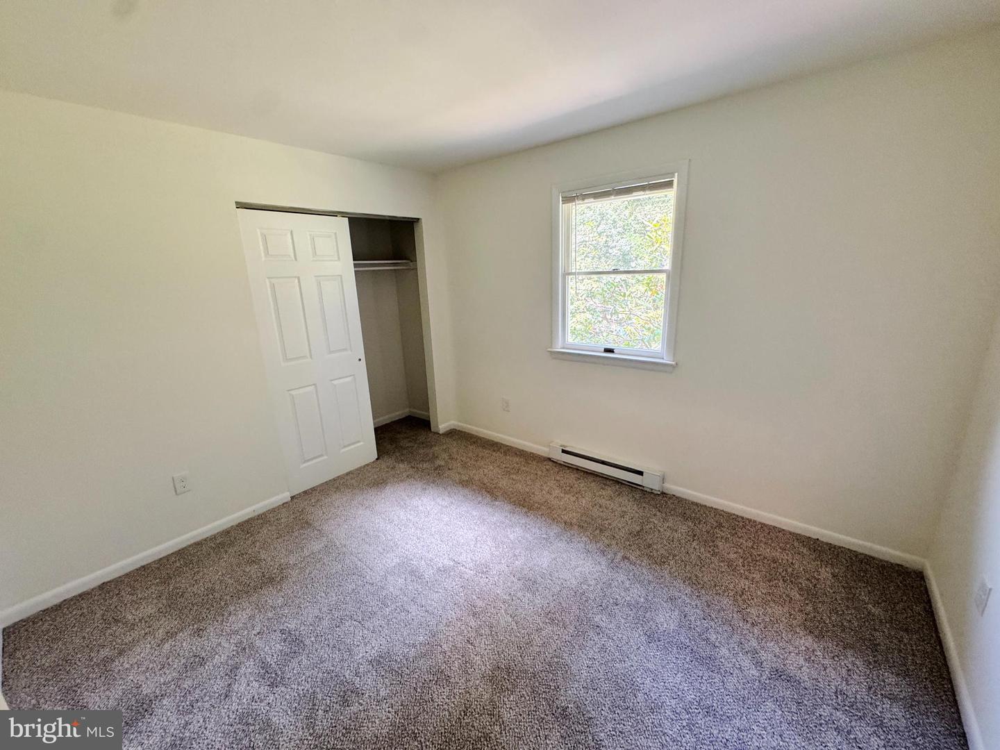 154 Niantic Rd Property Photo 6