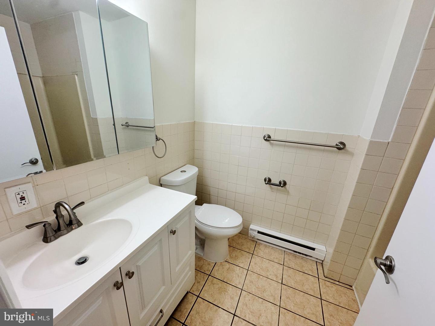 154 Niantic Rd Property Photo 10