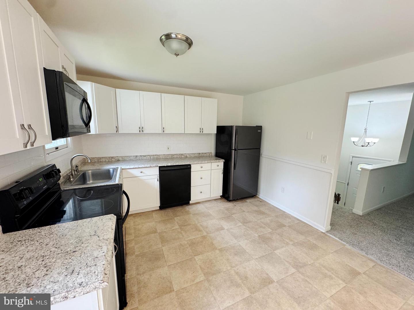 154 Niantic Rd Property Photo 22