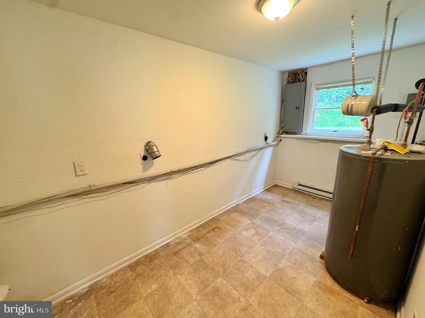 154 Niantic Rd Property Photo 24