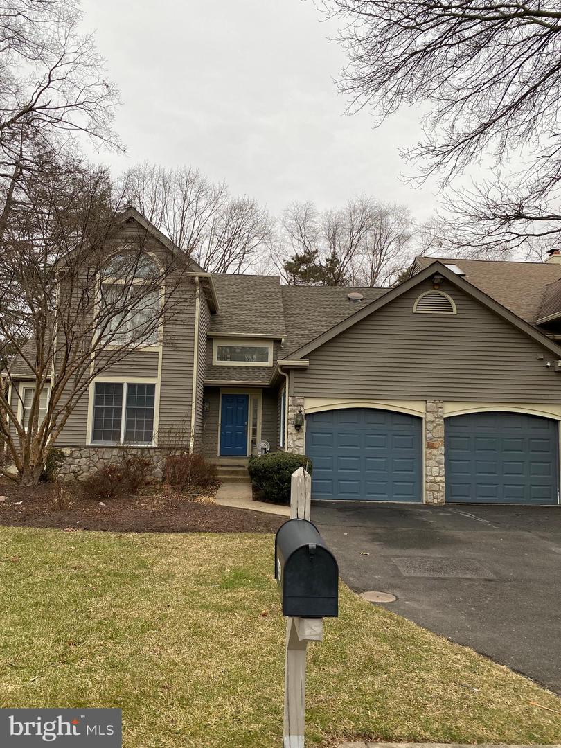 1752 Oak Hill Dr Property Photo 4