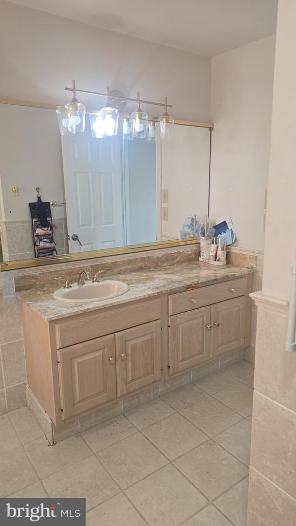 1752 Oak Hill Dr Property Photo 28