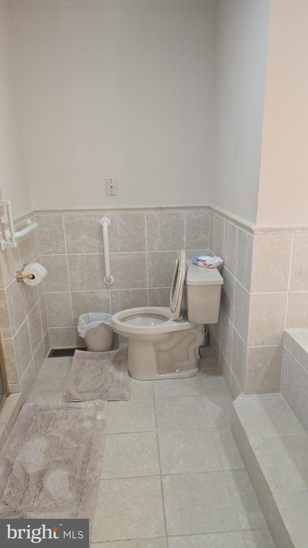1752 Oak Hill Dr Property Photo 30