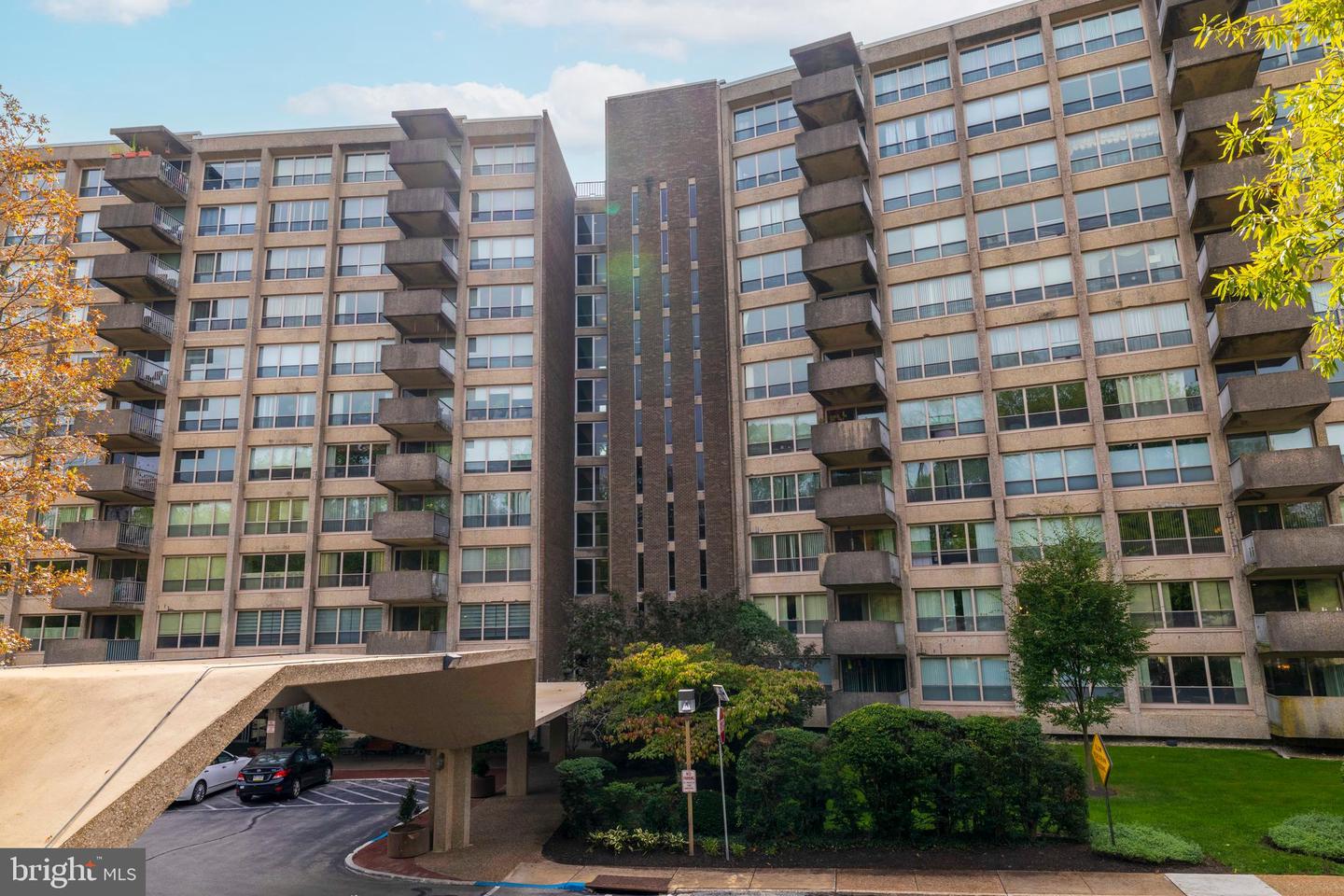 1001-EC808 CITY AVE Property Photo 1