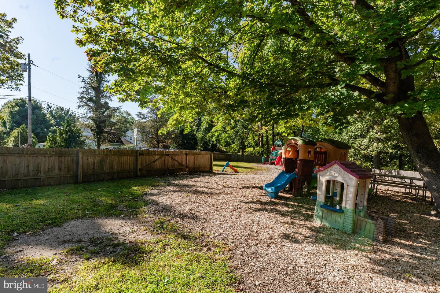 1465 N Limekiln Pike Property Photo 15