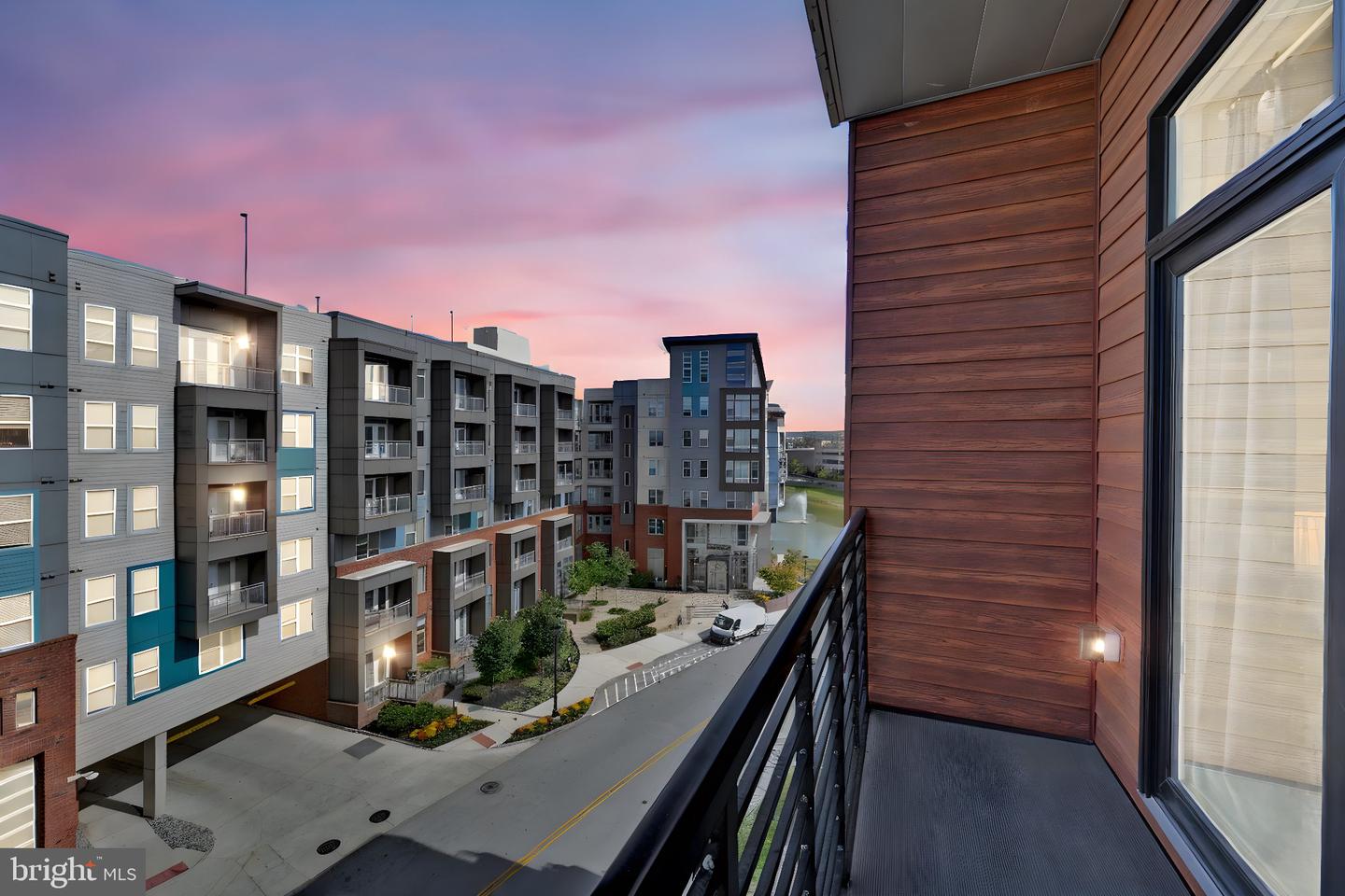 575 S Goddard Blvd #504 Property Photo 1