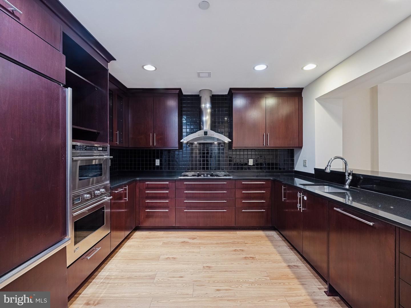 190 Presidential Blvd #413 Property Photo 16