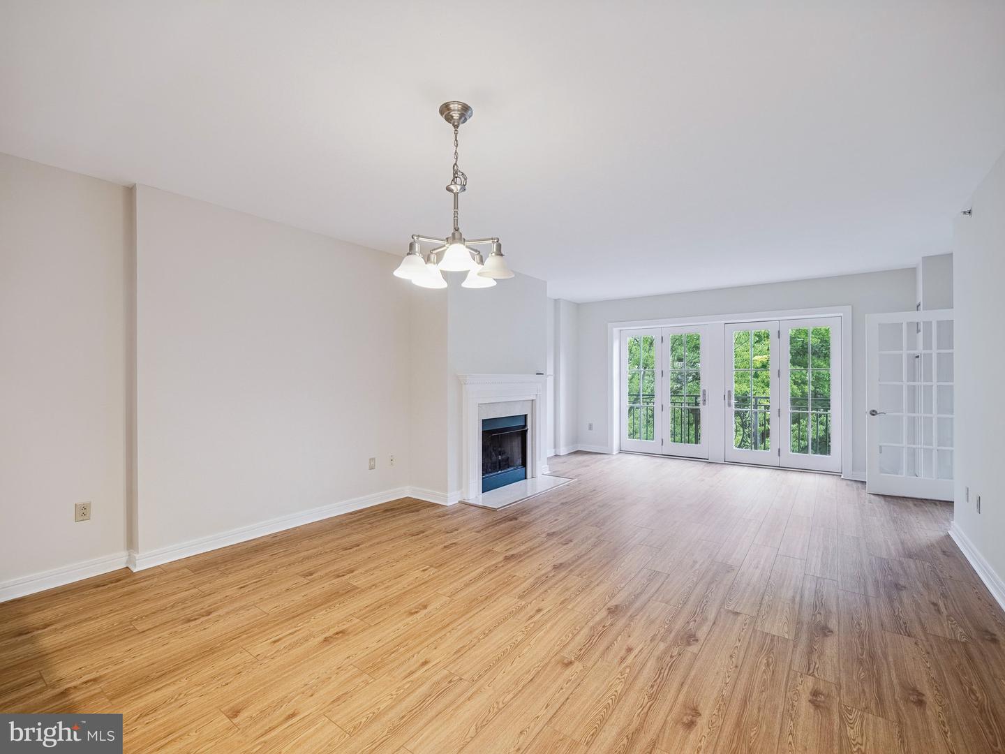 190 Presidential Blvd #413 Property Photo 21