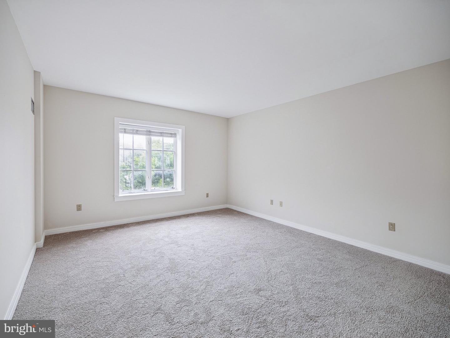 190 Presidential Blvd #413 Property Photo 26