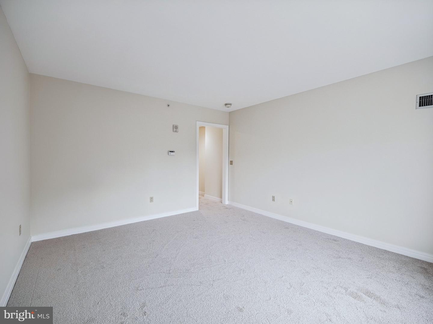 190 Presidential Blvd #413 Property Photo 33