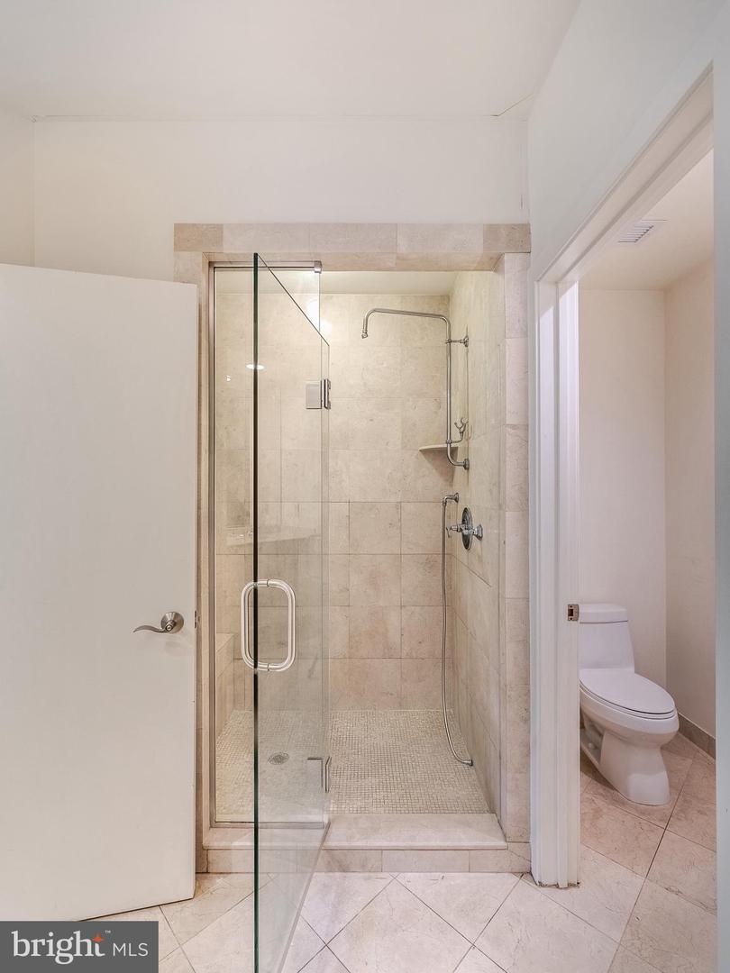 190 Presidential Blvd #413 Property Photo 35