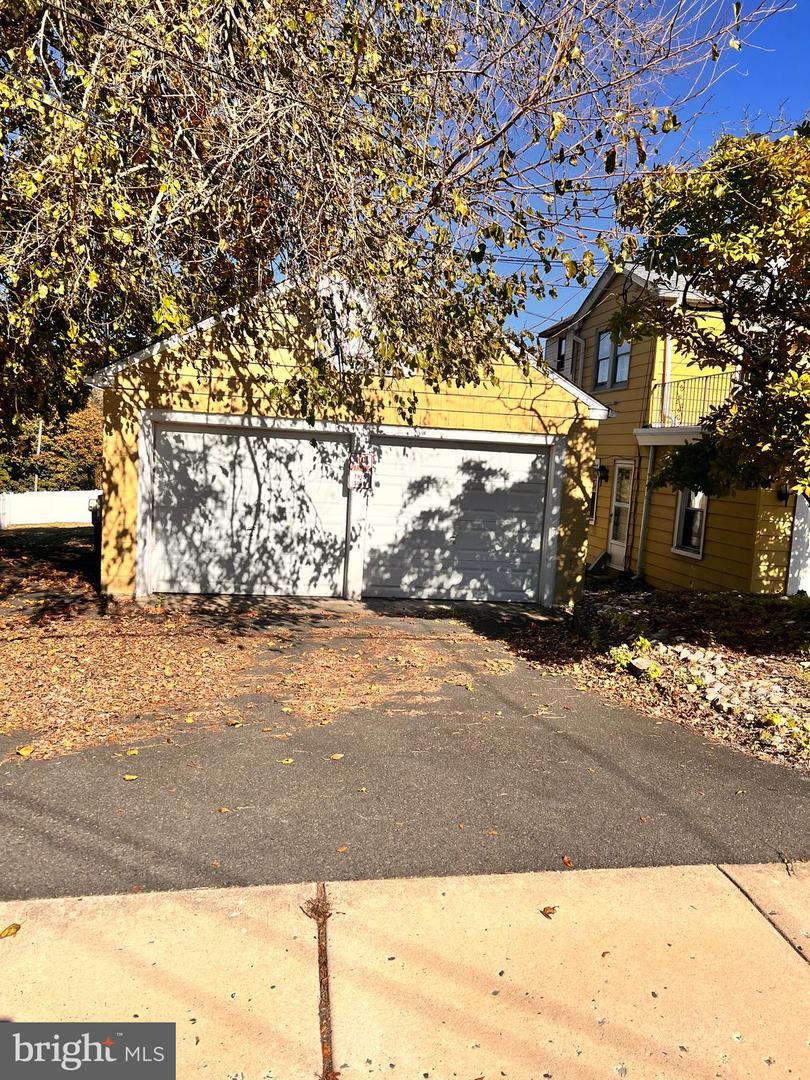 1900 Old York Rd Property Photo 5