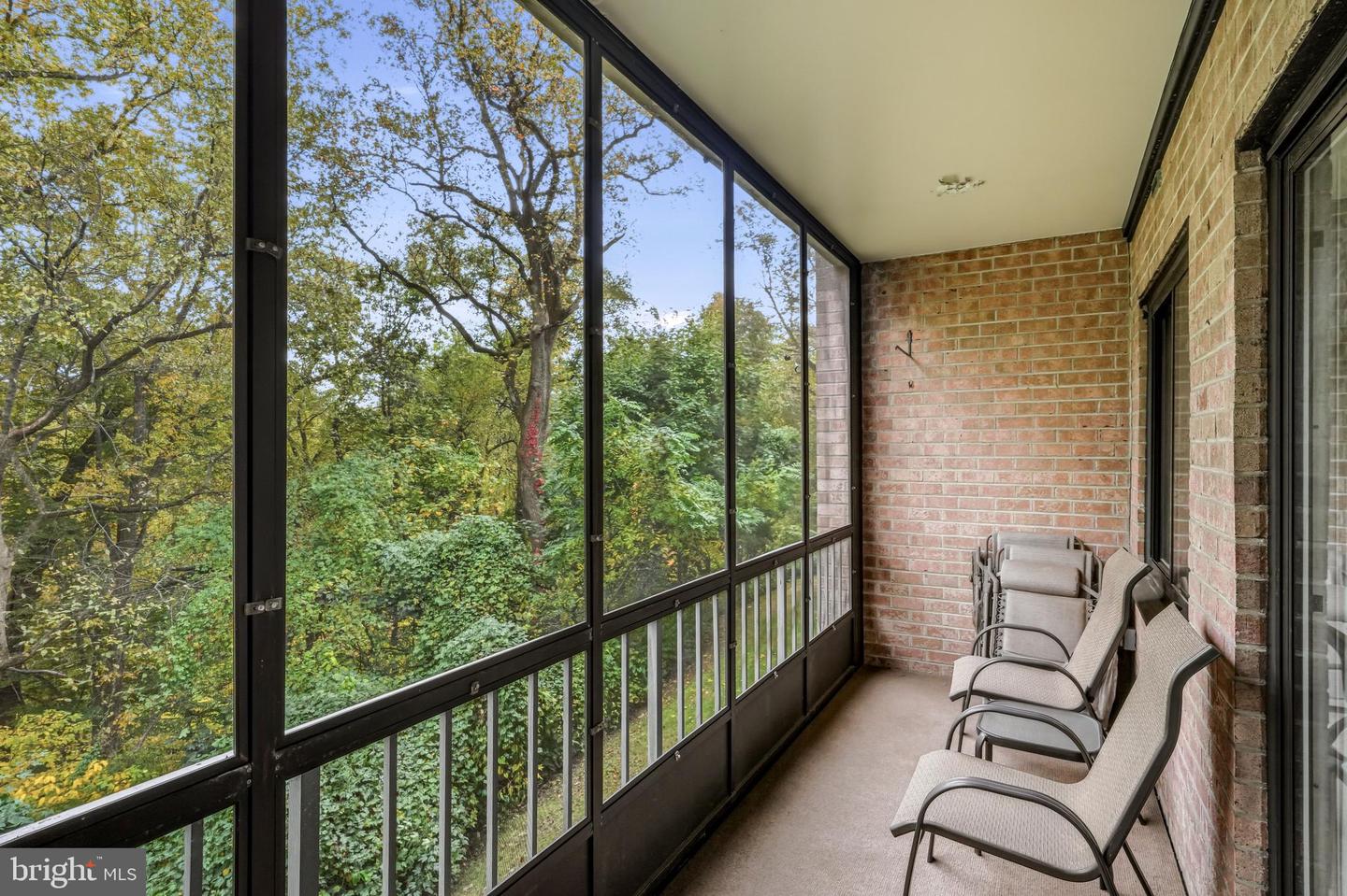 1655 Oakwood 206 Oakwood Dr #condo 206 Property Photo 1