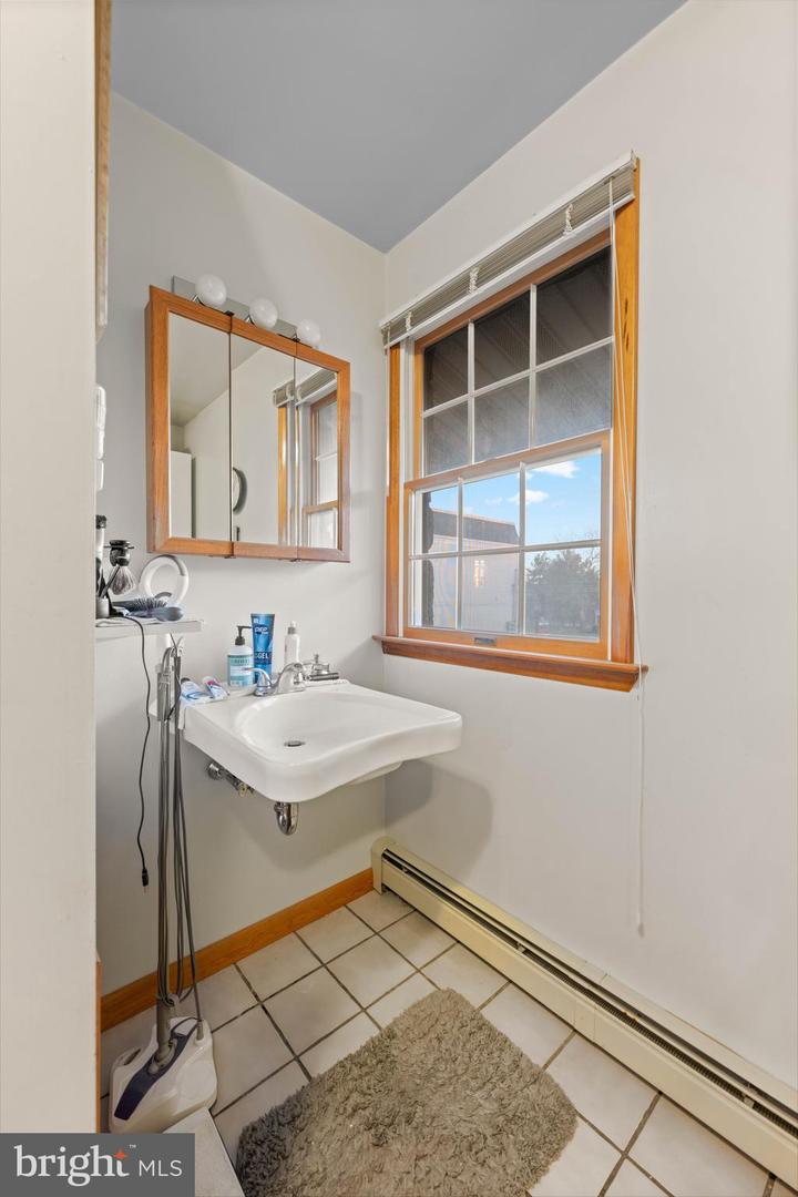 123 W Main St #2 Property Photo 46