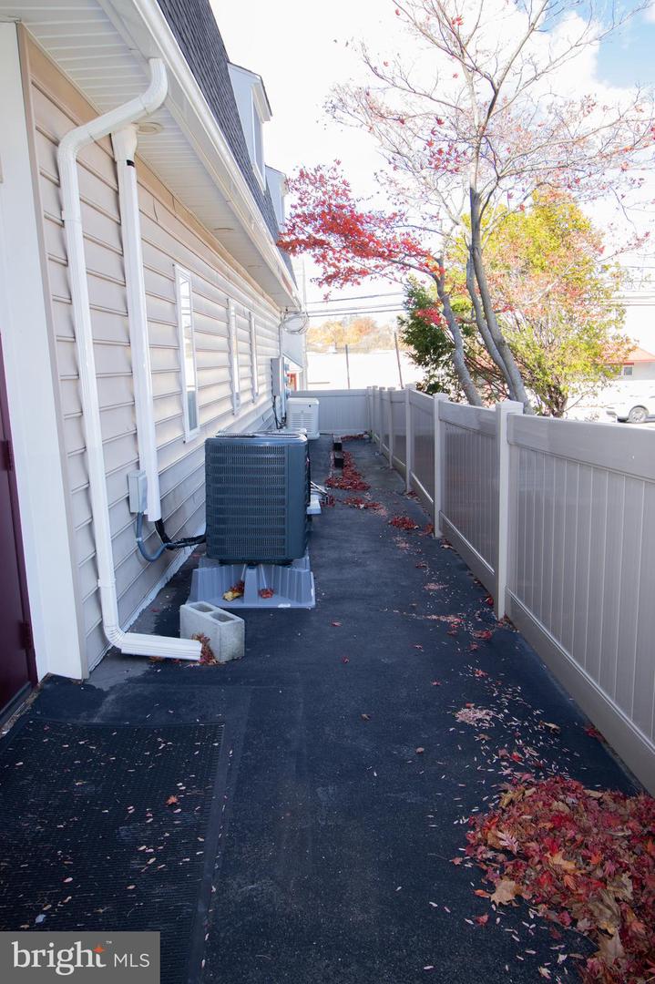 301 Davisville Rd Property Photo 28