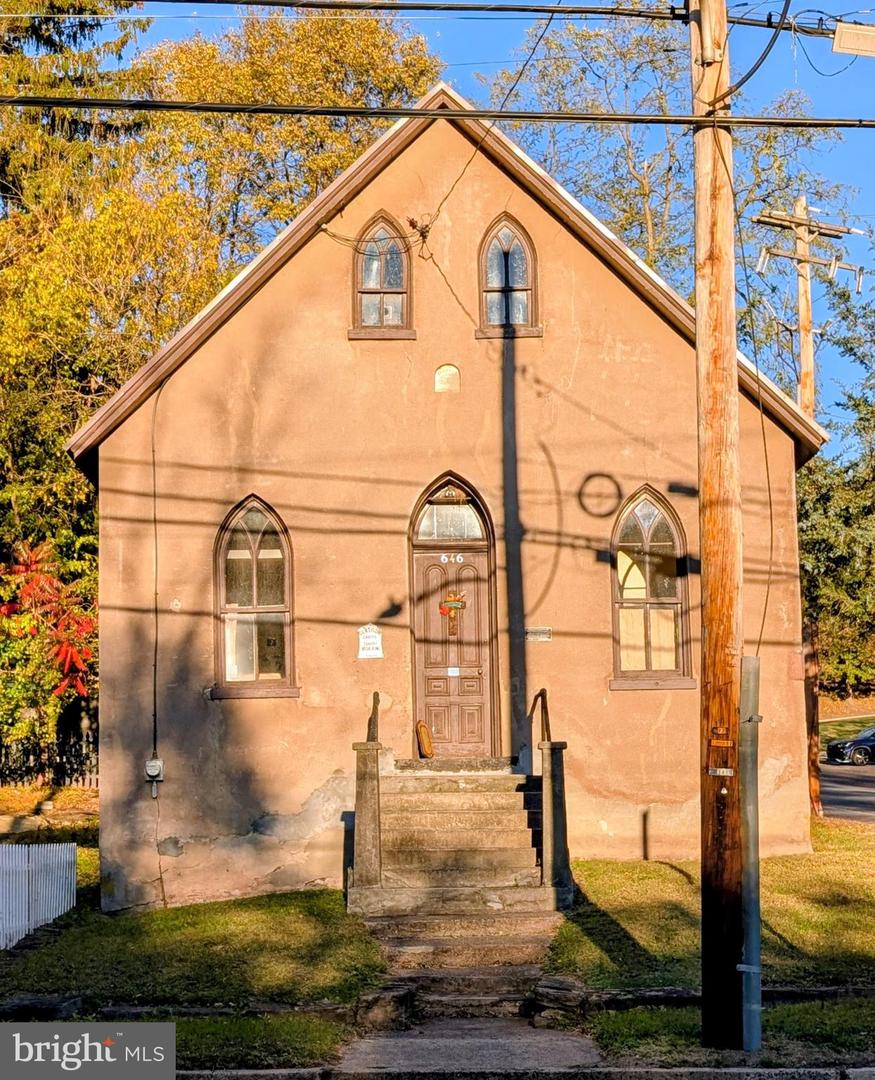 646 Manatawny St Property Photo 17