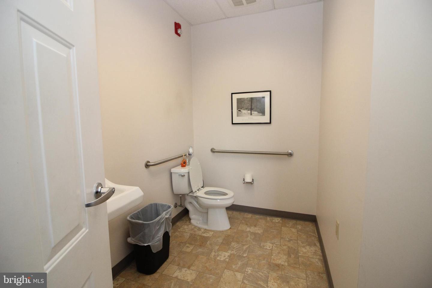 21 E Lincoln Ave Property Photo 17