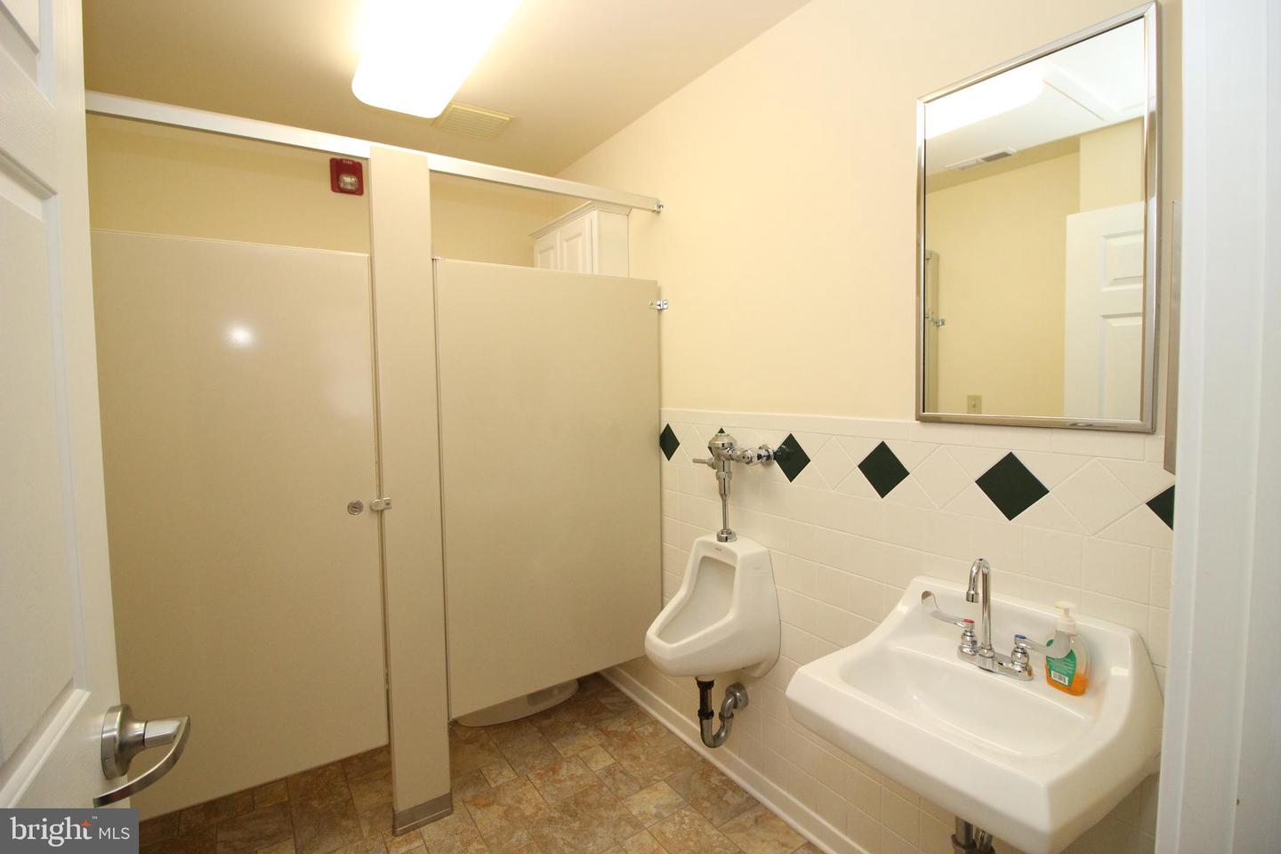 21 E Lincoln Ave Property Photo 37
