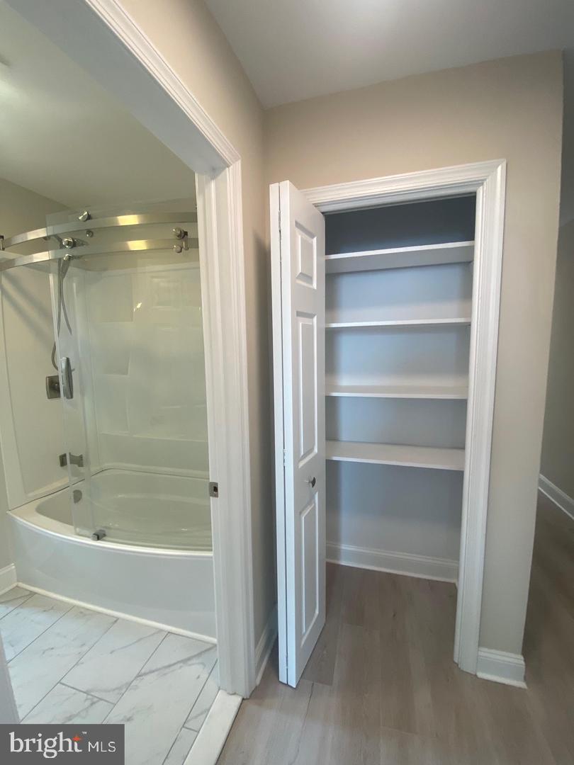 1207 County Line Rd #2nd Floor Property Photo 6