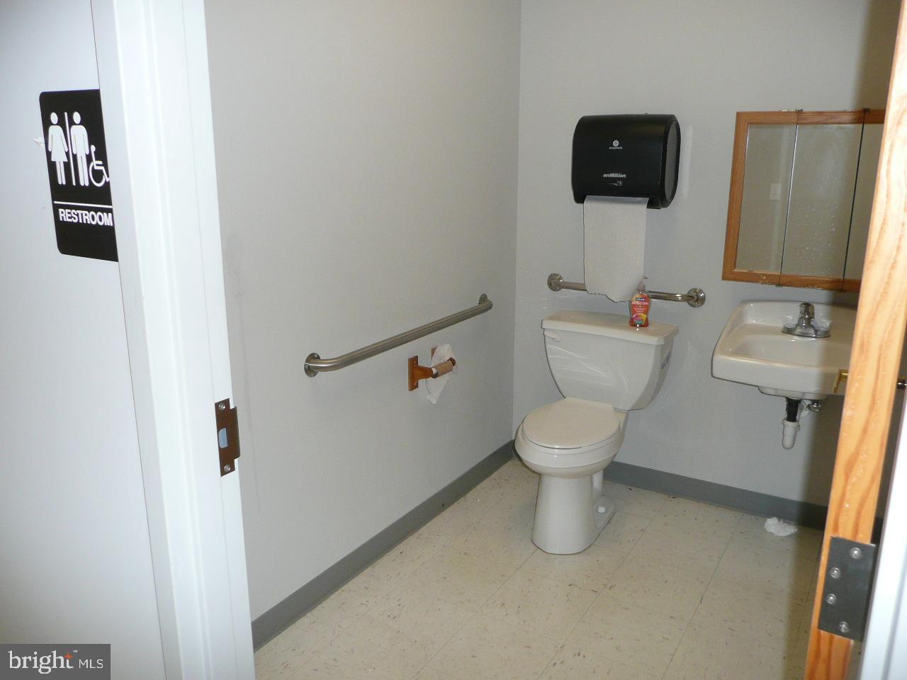 1250 Easton Rd #101 Property Photo 12
