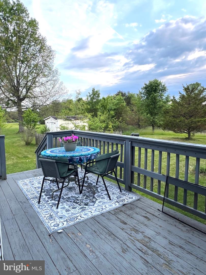 764 Aspen Cir Property Photo 4